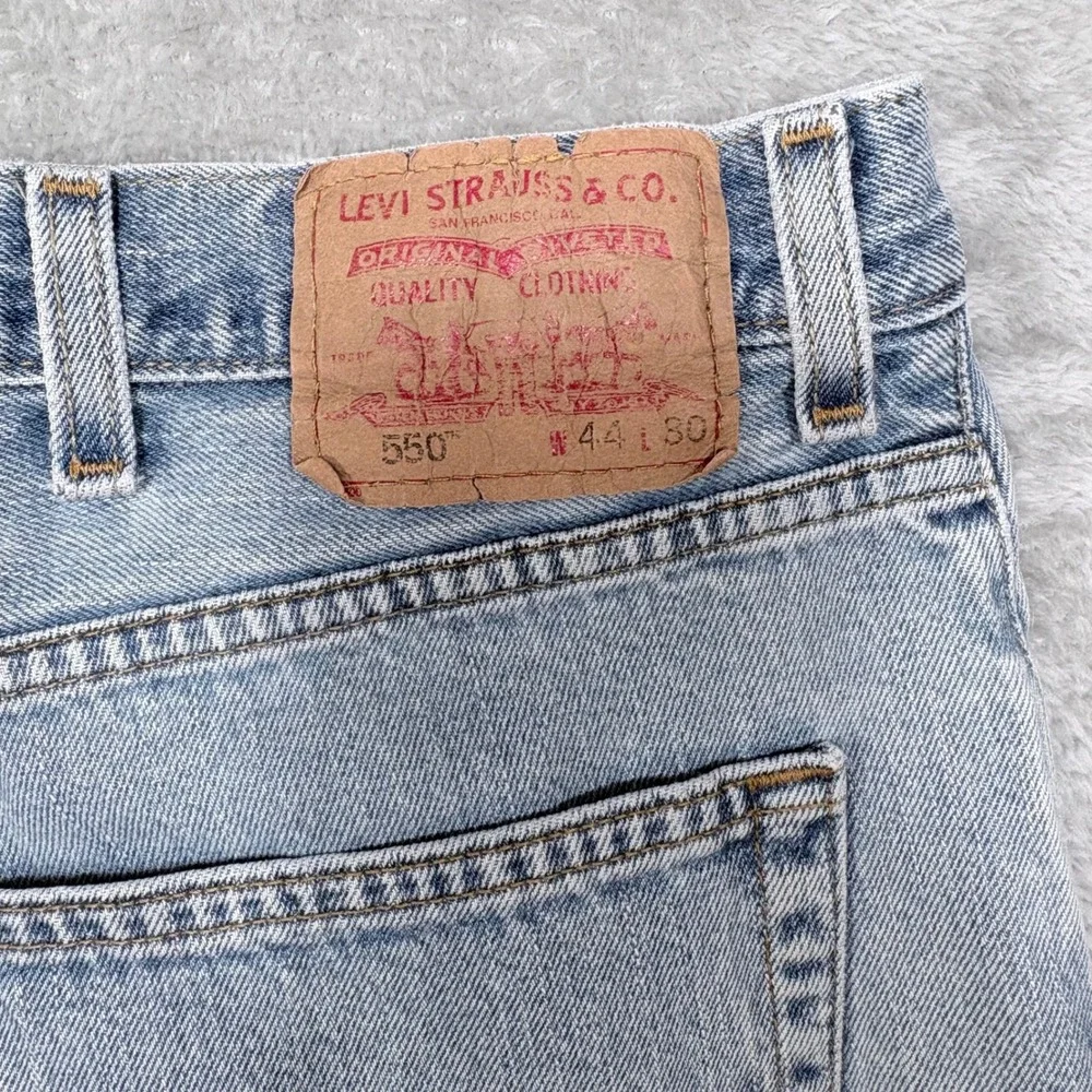 Y2K Levis 550 Relaxed Fit Jeans Mens 44x30 Light Wash Blue Denim Tapered Leg